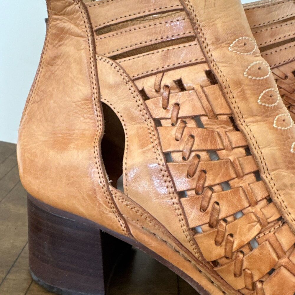 Pikolinos Spain Handcrafted Leather Booties EU 39 Brown Boho Heels Woven Cutout - Picture 16 of 16